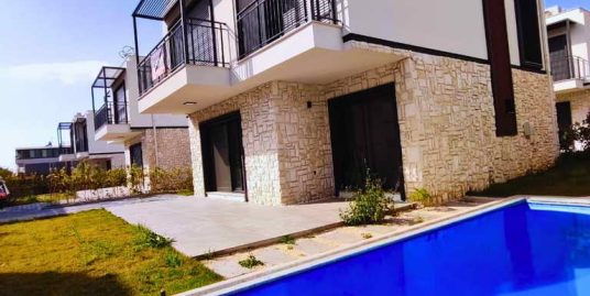 Kuşadası Güzelçamlı’da Ultra Lüks 4+1 Villalar – Deniz ve Milli Park Manzaralı
