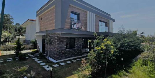 SOĞUCAK KÖYÜNDE DENİZ MANZARALI LÜKS 5+1 VİLLALAR